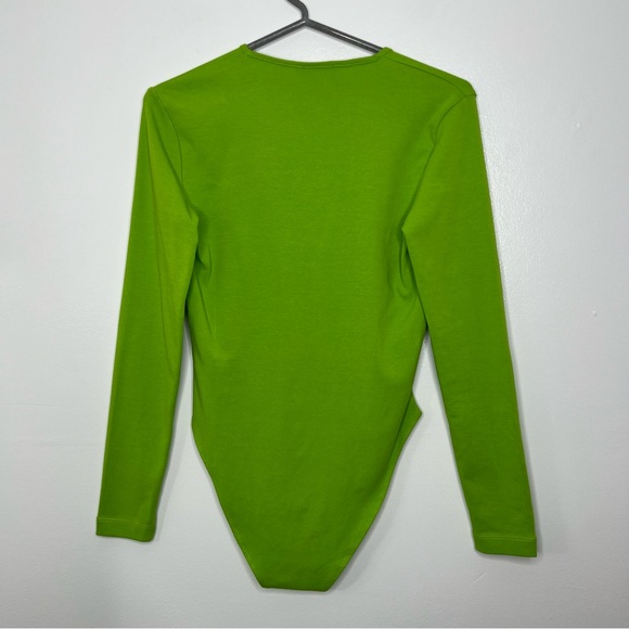 Zara V Neck Bodysuit - Picture 3 of 7